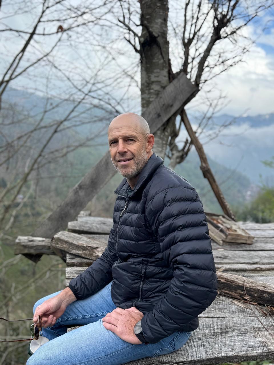 Image of Joril Glowacki sitting in nature